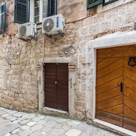 Neda Apartment Kotor Luaran gambar